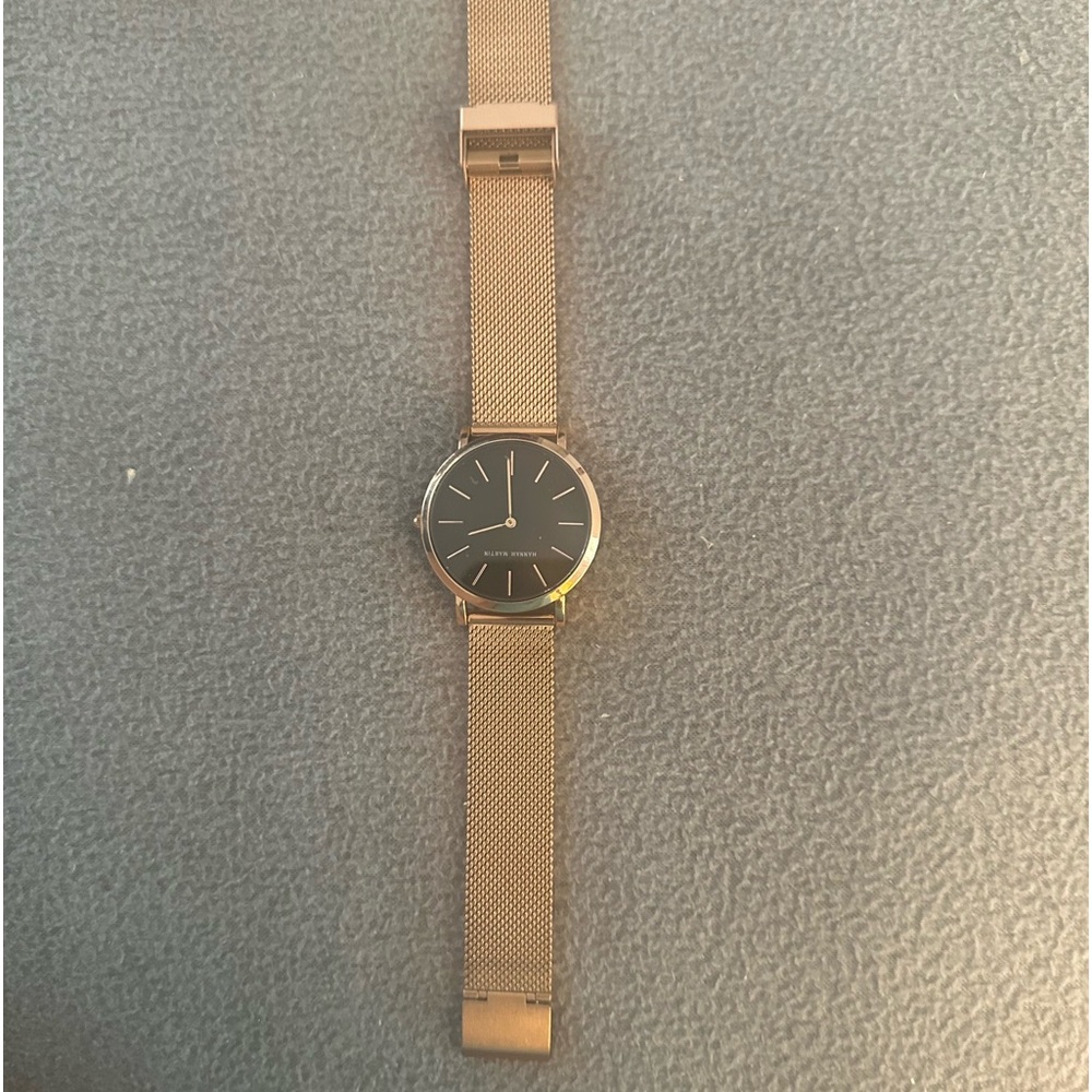 Brand new Hannah Martin women’s stainless steel waterresistant watch. Never worn